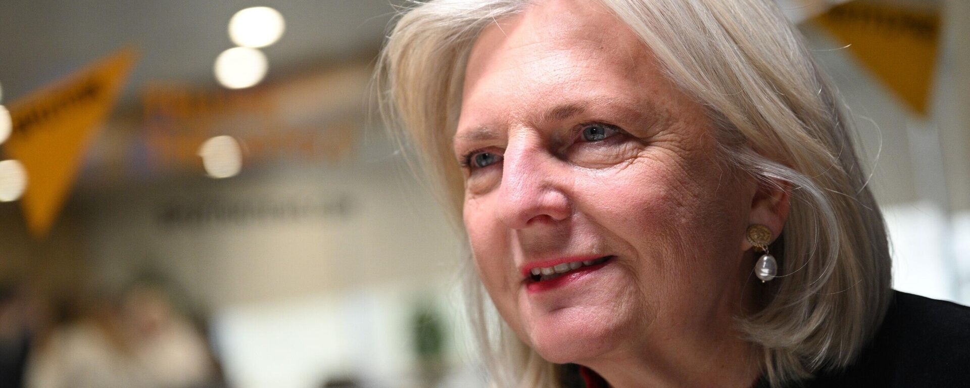 Cựu Ngoại trưởng Áo, Giám đốc Trung tâm G.O.R.K.I. thuộc Đại học Tổng hợp St. Petersburg, bà Karin Kneissl - Sputnik Việt Nam, 1920, 15.08.2025