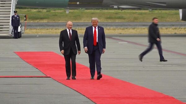 Tổng thống Nga Vladimir Putin đã đến Alaska để đàm phán với Tổng thống Hoa Kỳ Donald Trump - Sputnik Việt Nam