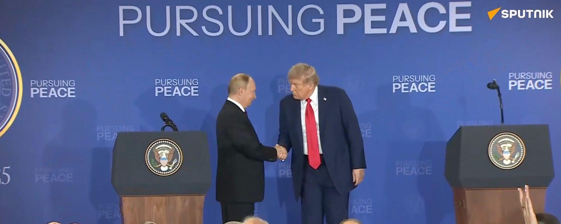 Tổng thống Donald Trump thừa nhận sẽ đến Moskva - Sputnik Việt Nam, 1920, 16.08.2025