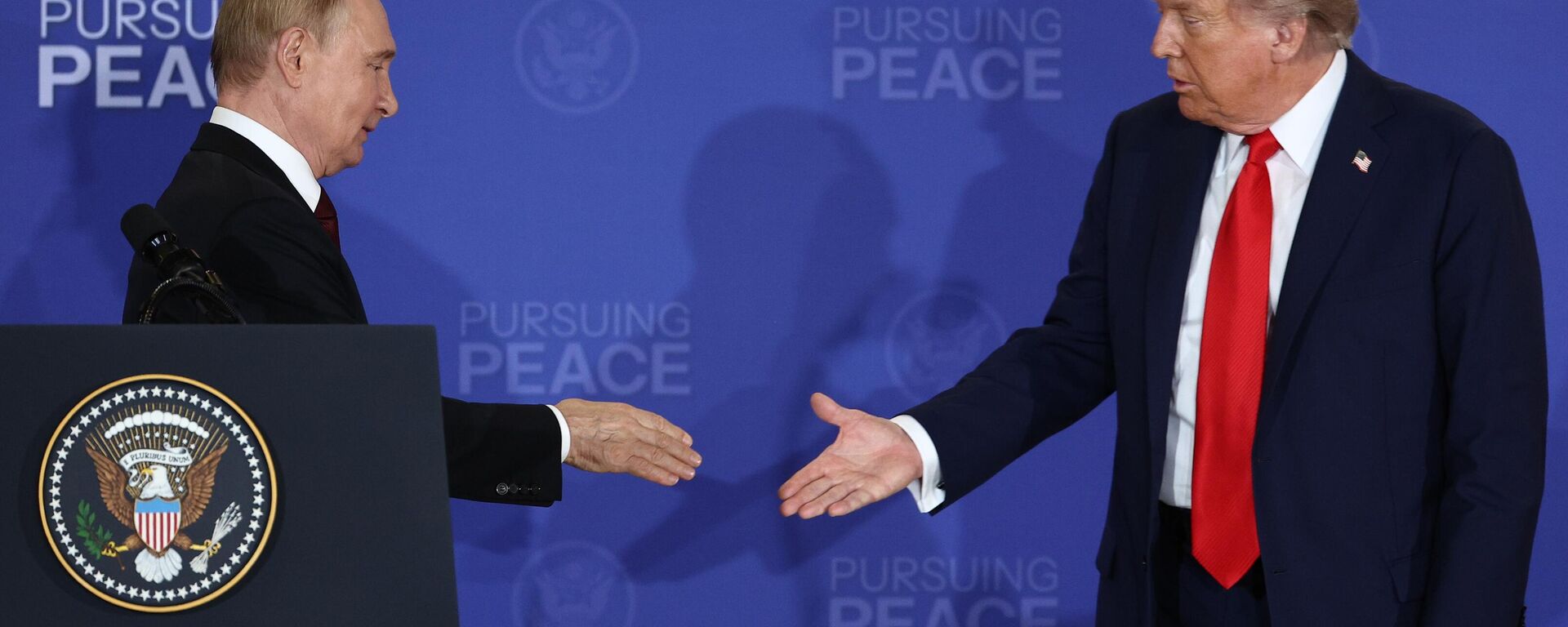  Hội nghị thượng đỉnh tại Alaska - Sputnik Việt Nam, 1920, 16.08.2025