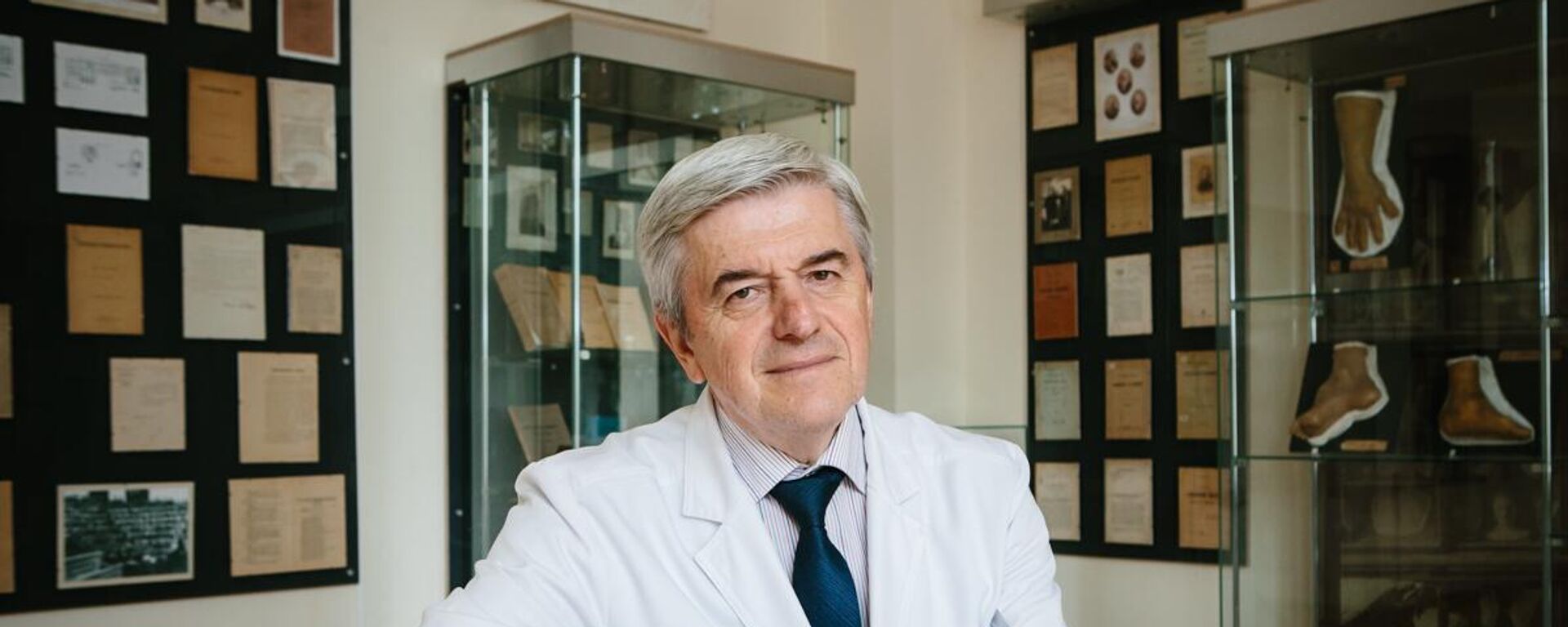 Tiến sĩ Y khoa, Giáo sư Vladimir Anatolyevich Parfenov, Trưởng khoa Bệnh thần kinh và Phẫu thuật thần kinh tại Đại học Y khoa quốc gia Matxcơva Số một mang tên I.M. Sechenov, Giám đốc Phòng khám Bệnh thần kinh mang tên A.Ya. Kozhevnikov tại Đại học Y khoa Sechenov. - Sputnik Việt Nam, 1920, 24.08.2025