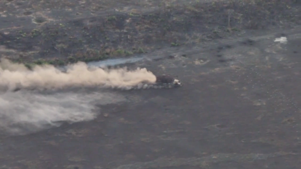 Kíp lái T-72 chịu 24 đòn tấn công UAV và rà phá 18 km bãi mìn tại khu vực Malaya Tokmachka - Sputnik Việt Nam