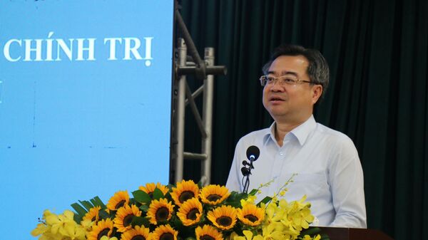 Ông Nguyễn Thanh Nghị, Phó Bí thư Thường trực Thành ủy TP. Hồ Chí Minh phát biểu tại Hội nghị. 

 - Sputnik Việt Nam