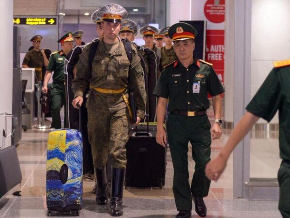 Quân nhân Nga đến Việt Nam tham gia diễu binh Quốc khánh 2/9. - Sputnik Việt Nam