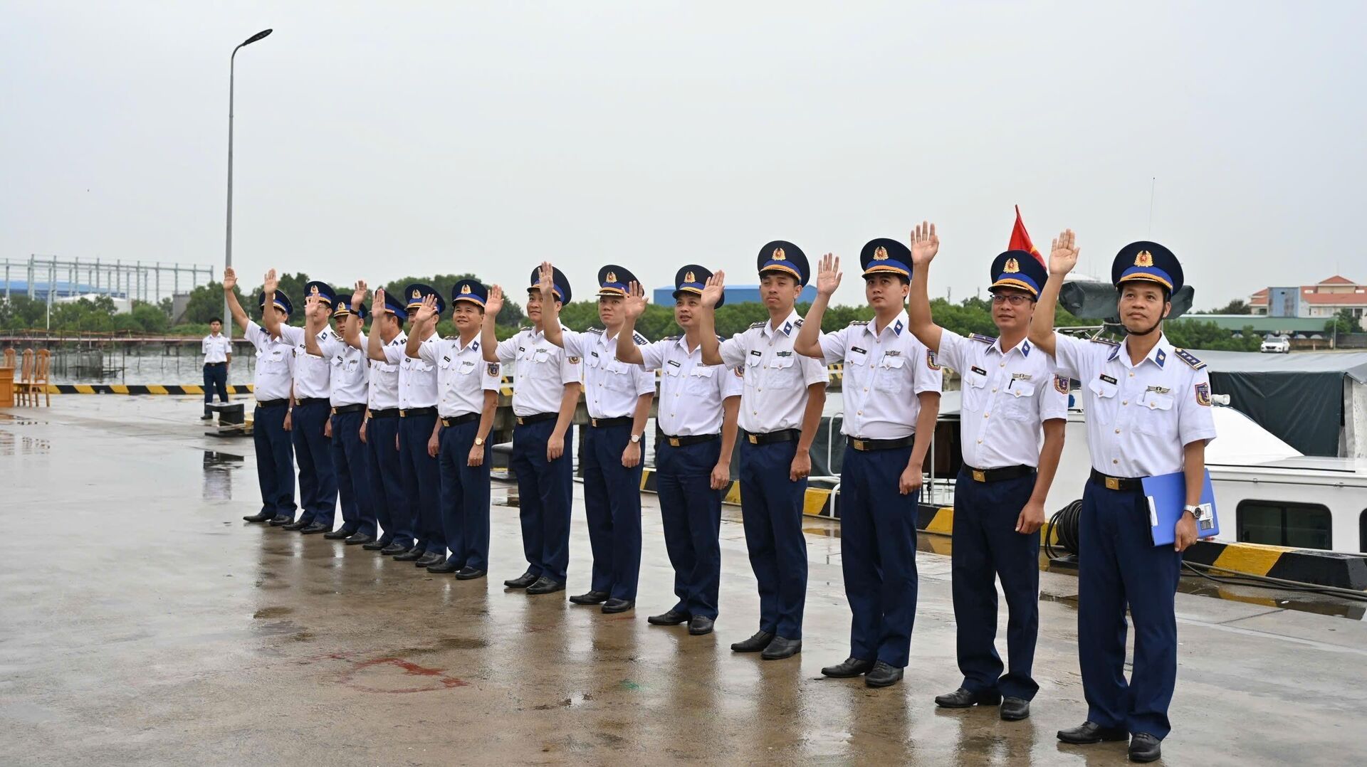 Cảnh sát biển Việt Nam giao lưu và chia sẻ kinh nghiệm với lực lượng Cảnh sát biển Indonesia - Sputnik Việt Nam, 1920, 21.08.2025