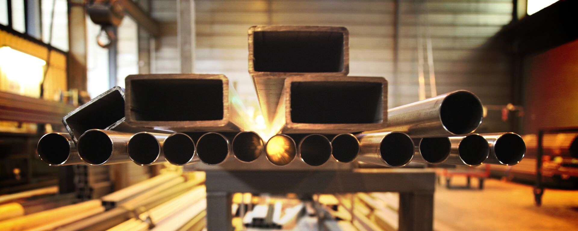 Ống thép - Sputnik Việt Nam, 1920, 21.08.2025