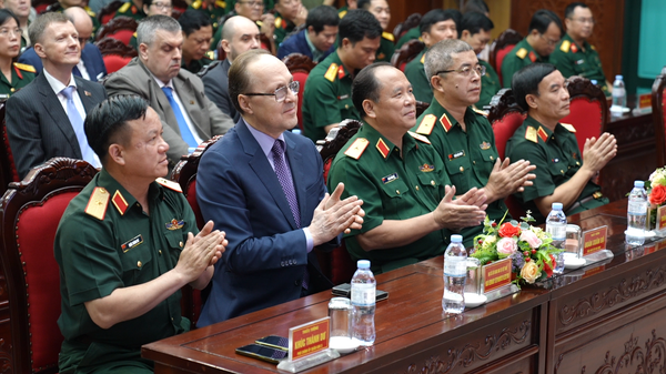 Báo Quân đội nhân dân Việt Nam ra mắt trang tin tiếng Nga  - Sputnik Việt Nam