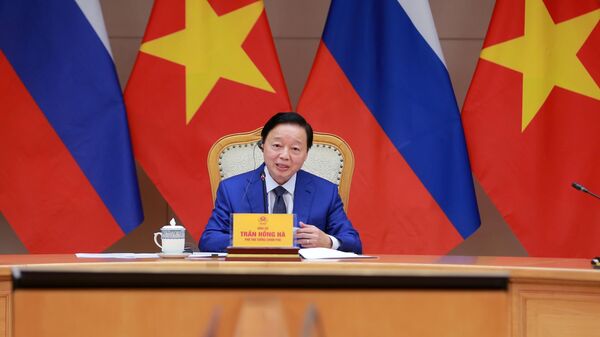 Phó Thủ tướng Trần Hồng Hà điện đàm với Phó Thủ tướng Nga Dmitry Nikolayevich Chernyshenko - Sputnik Việt Nam