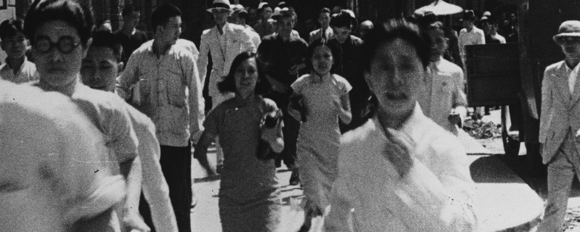 Người dân Quảng Châu trong thời gian bị Nhật Bản oanh tạc trong Chiến tranh Trung-Nhật - Sputnik Việt Nam, 1920, 03.09.2025