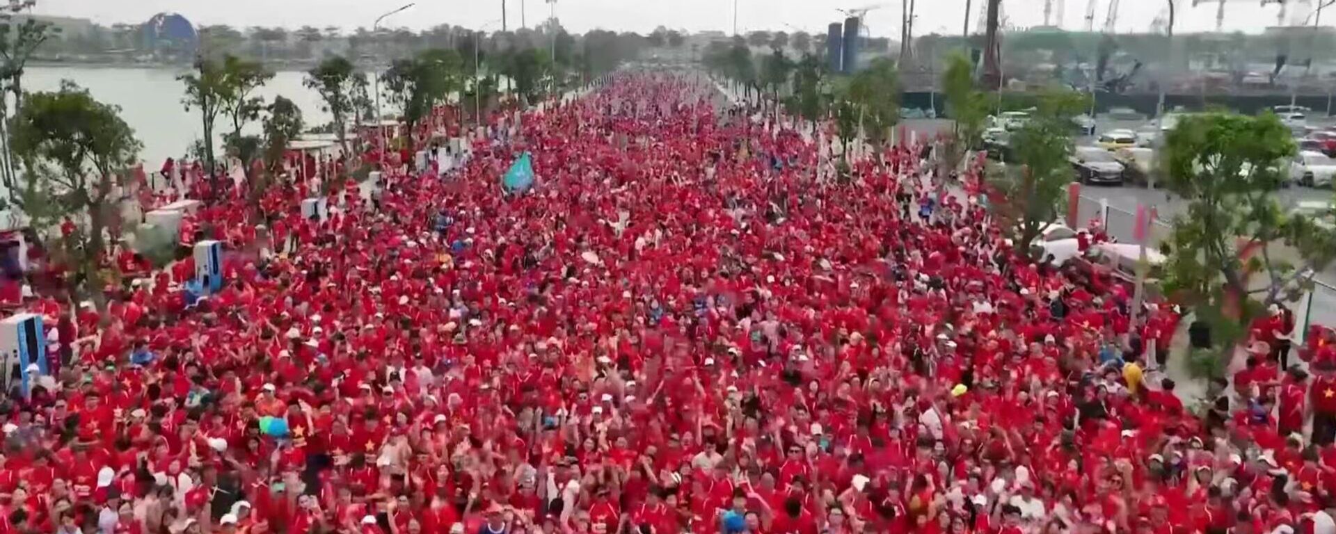 Kỷ lục mới: Hơn 21.000 người tham gia Giải chạy “Việt Nam tôi đó – 2025” chào mừng 80 năm Quốc khánh - Sputnik Việt Nam, 1920, 25.08.2025