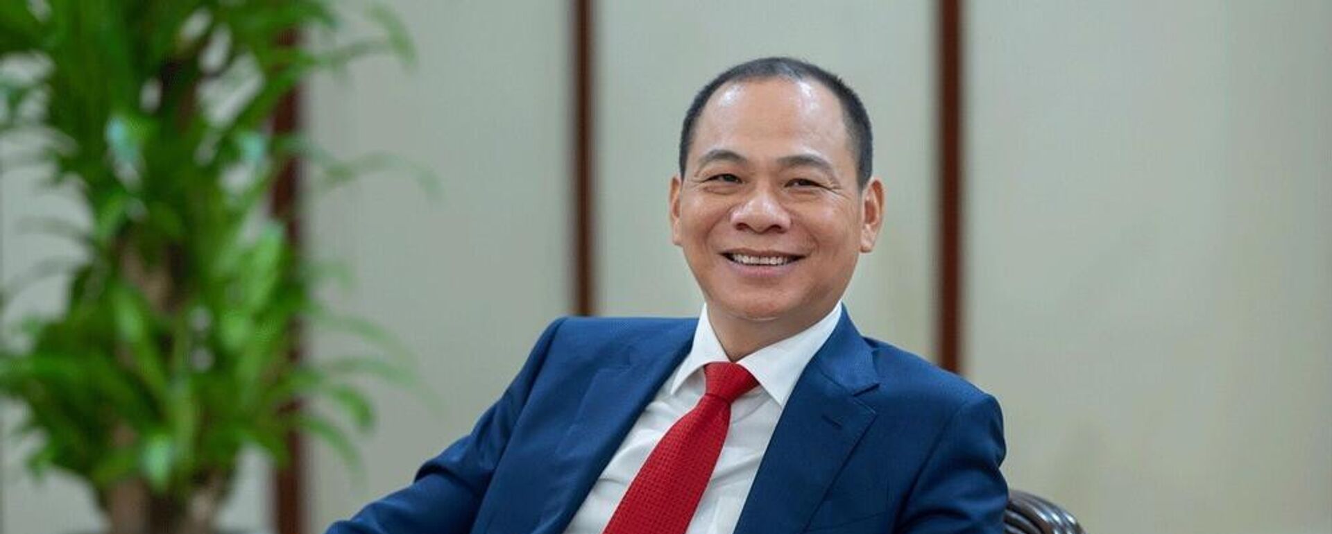 Tỷ phú Phạm Nhật Vượng - Sputnik Việt Nam, 1920, 24.12.2025