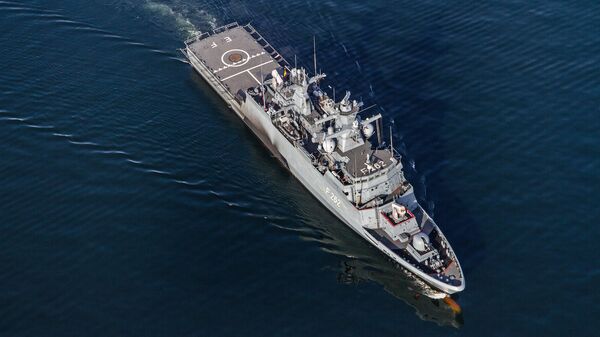 Ảnh chụp từ trên không tàu Corvette F 262 Erfurt của Đức trong cuộc tập trận bắn tên lửa, ngày 18 tháng 5 năm 2019. - Sputnik Việt Nam