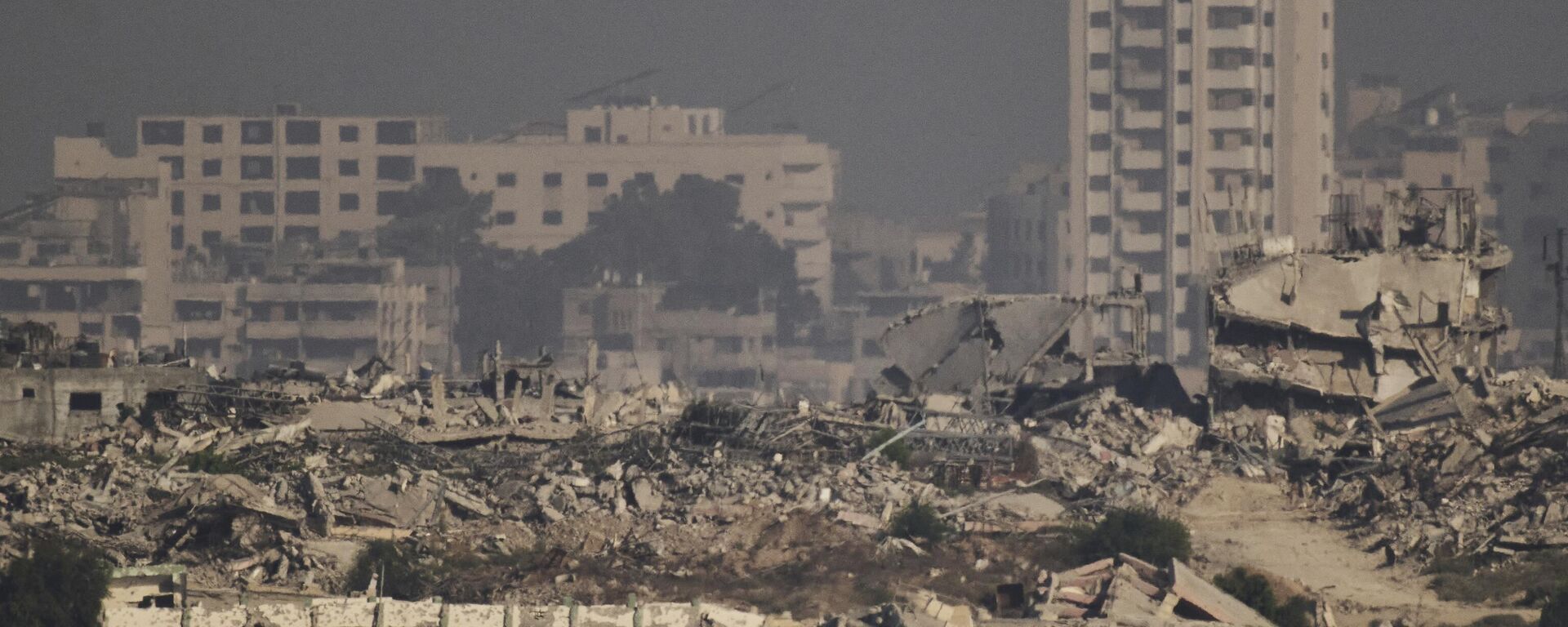 Các tòa nhà ở Dải Gaza bị phá hủy sau cuộc tấn công của quân đội Israel - Sputnik Việt Nam, 1920, 01.10.2025