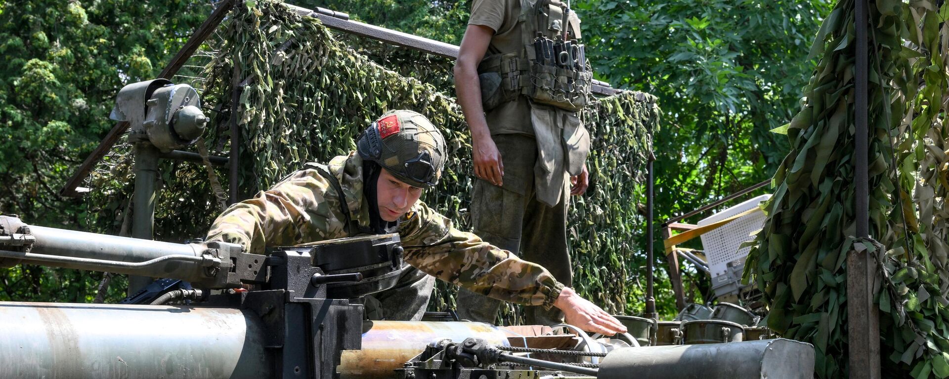 Công tác chiến đấu của kíp súng cối 2S4 Tulip thuộc nhóm lực lượng Trung tâm của Nga tại khu vực Chiến dịch quân sự đặc biệt - Sputnik Việt Nam, 1920, 05.09.2025