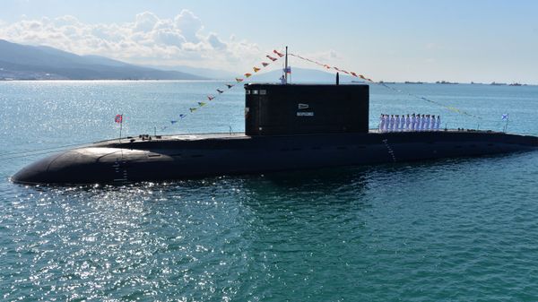 Tàu ngầm diesel-điện B-261 Novorossiysk của Hạm đội Biển Đen thuộc Hải quân Nga - Sputnik Việt Nam
