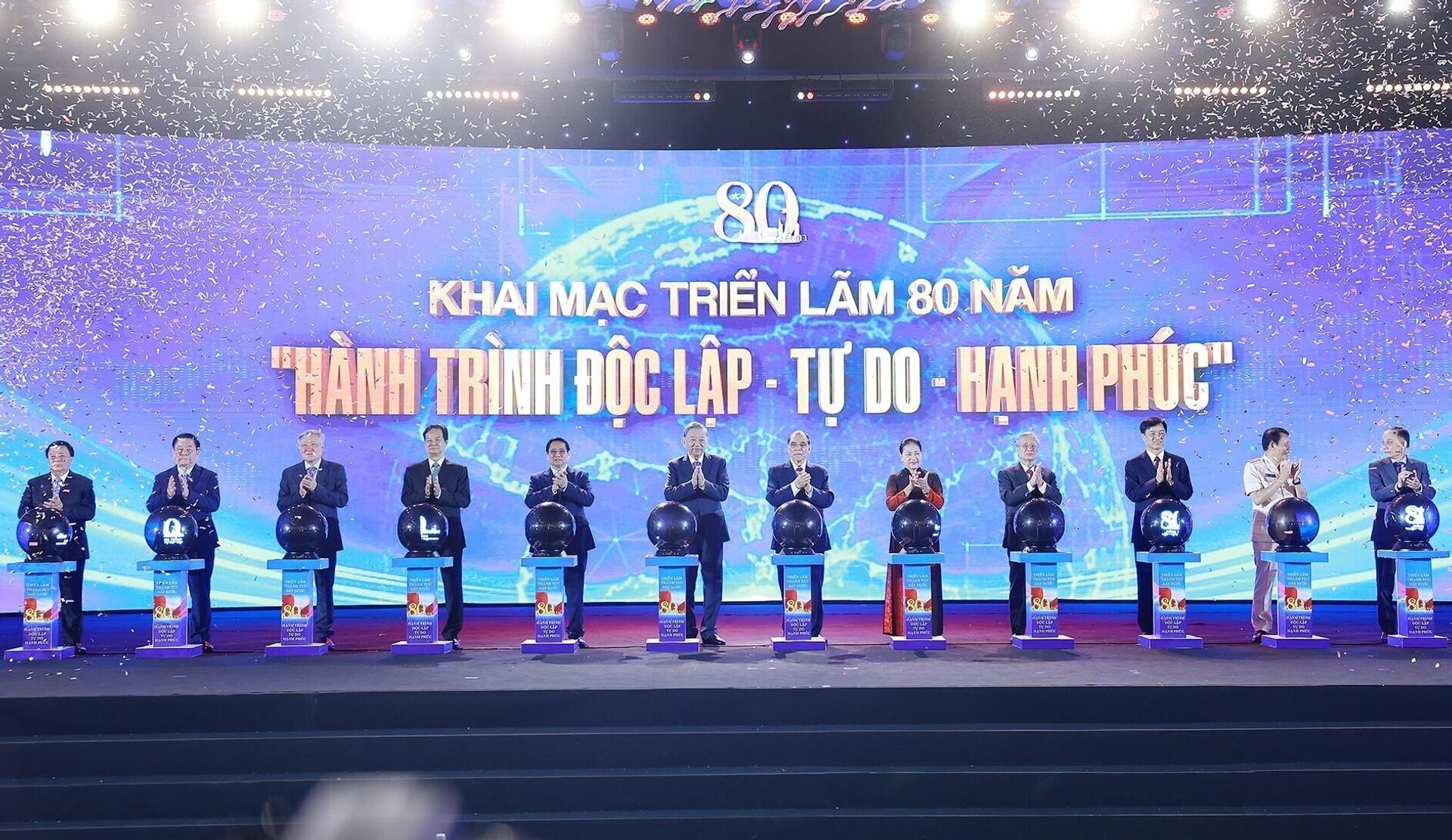 Tổng Bí thư và Thủ tướng dự Lễ khai mạc Triển lãm 80 năm Hành trình Độc lập - Tự do - Hạnh phúc - Sputnik Việt Nam, 1920, 28.08.2025