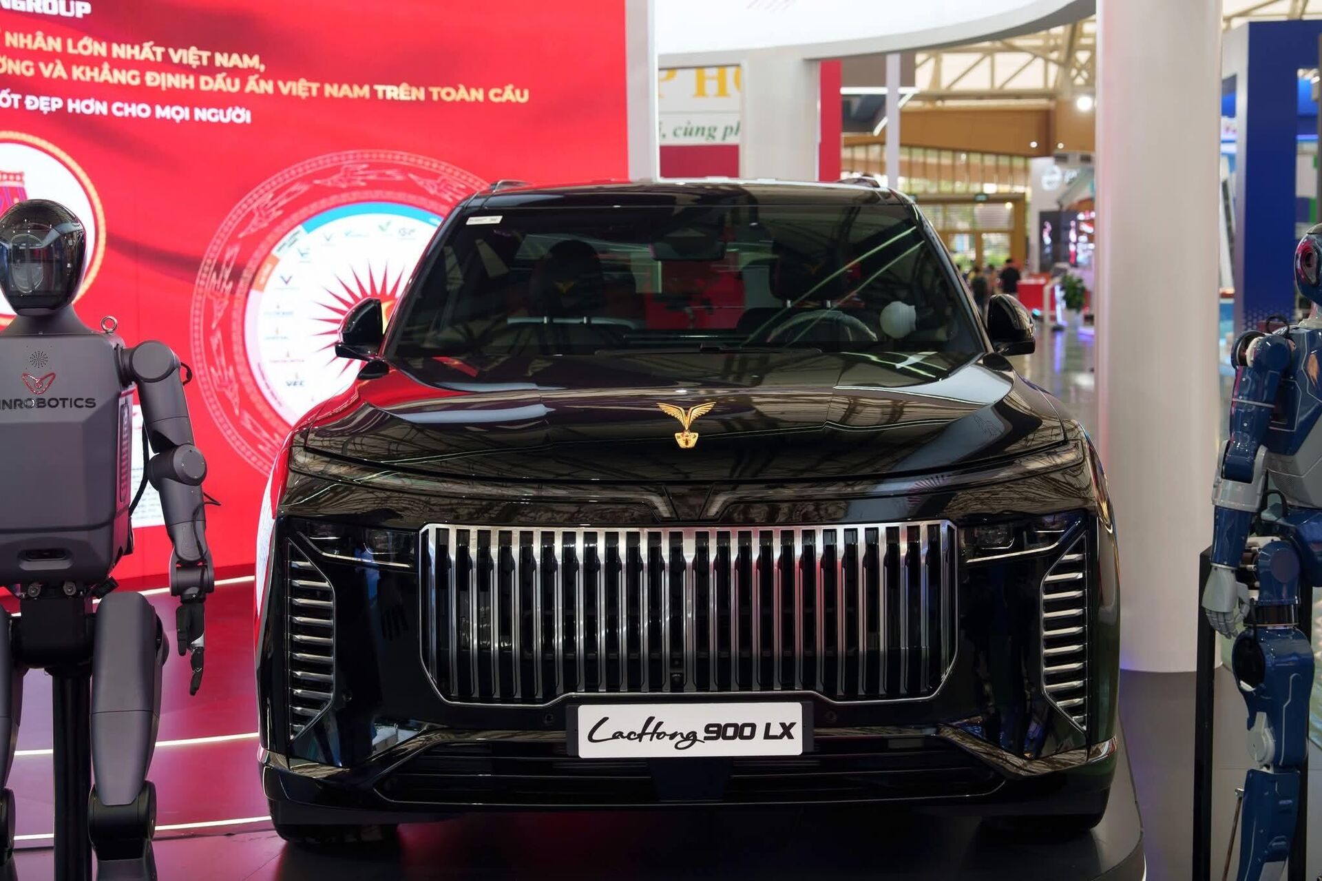 VinFast Lạc Hồng 900 LX - Sputnik Việt Nam, 1920, 28.08.2025