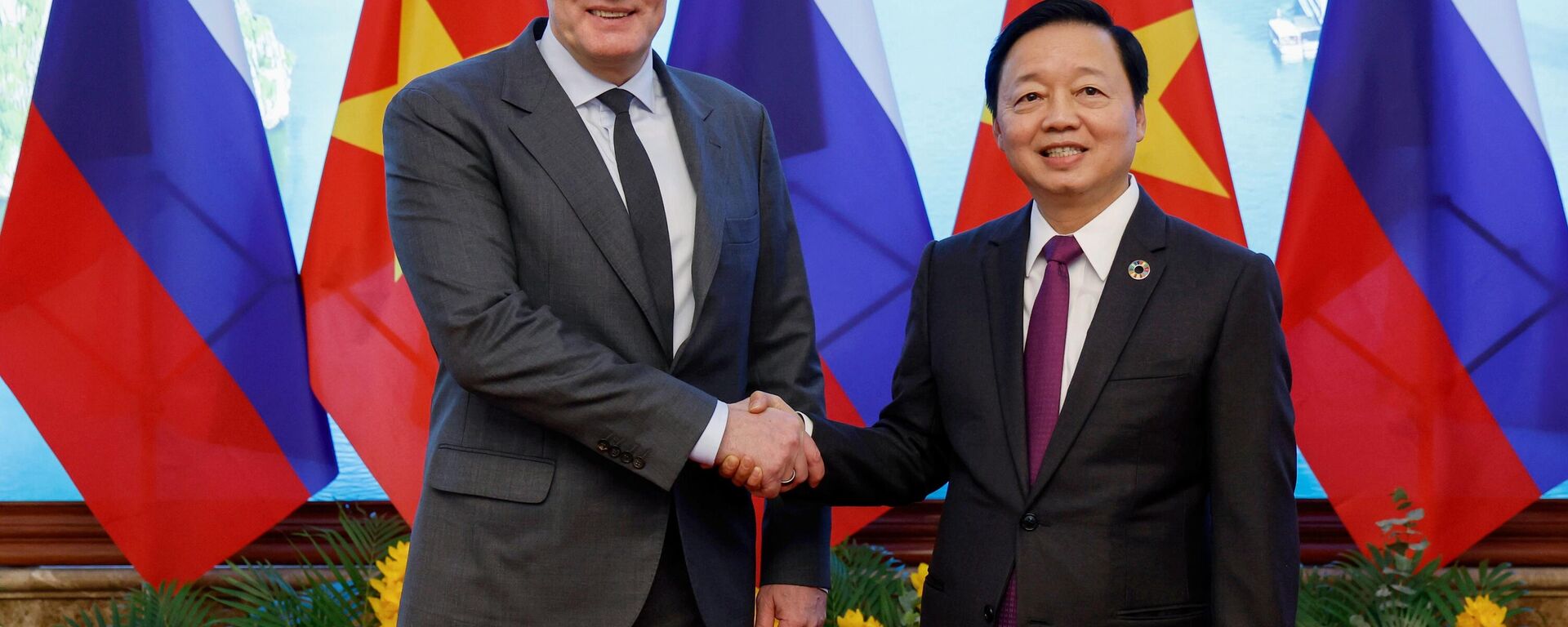 Phó Thủ tướng Liên bang Nga Dmitry Chernyshenko và Phó Thủ tướng Việt Nam Trần Hồng Hà tại cuộc gặp ở Hà Nội - Sputnik Việt Nam, 1920, 31.08.2025