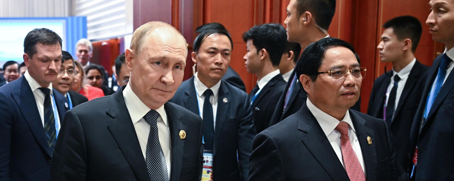 Tổng thống Nga Putin gặp Thủ tướng Việt Nam bên lề Hội nghị Thượng đỉnh Tổ chức Hợp tác Thượng Hải
 - Sputnik Việt Nam, 1920, 01.09.2025