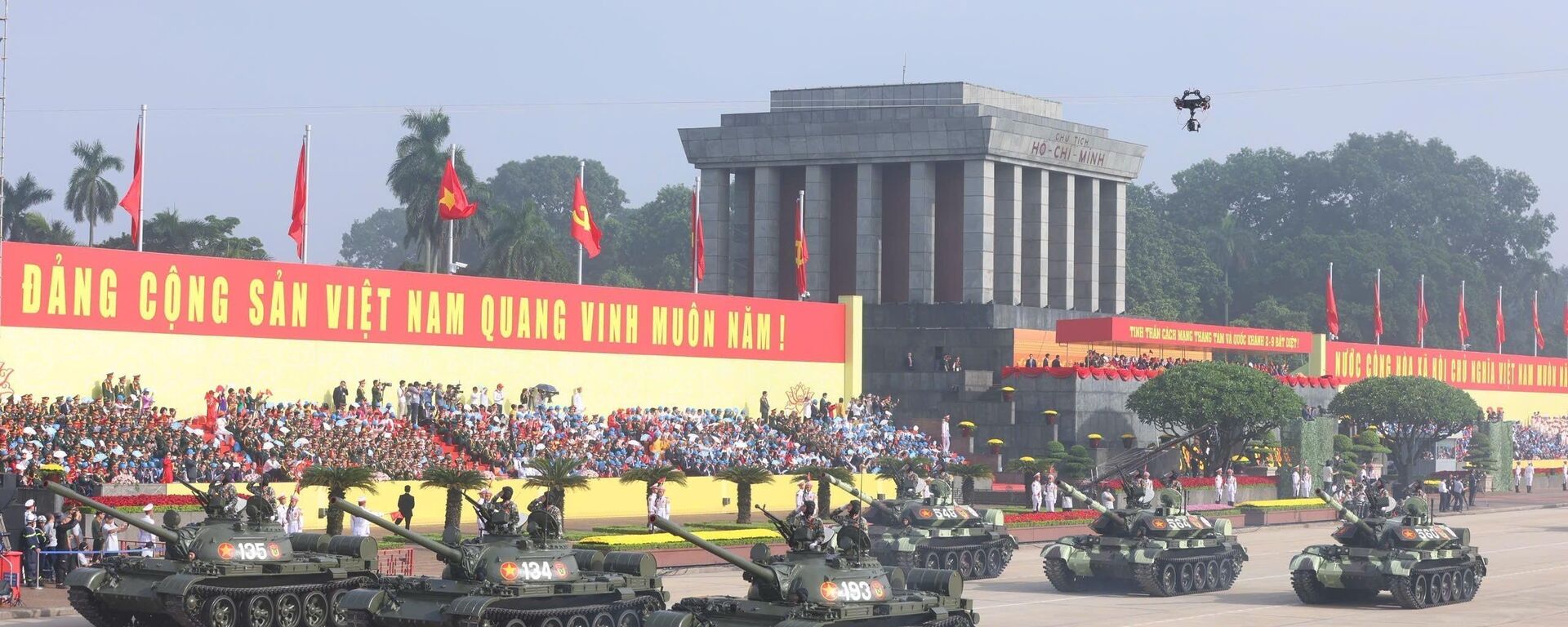 Xe tăng T62 và xe tăng T54B - Sputnik Việt Nam, 1920, 02.09.2025