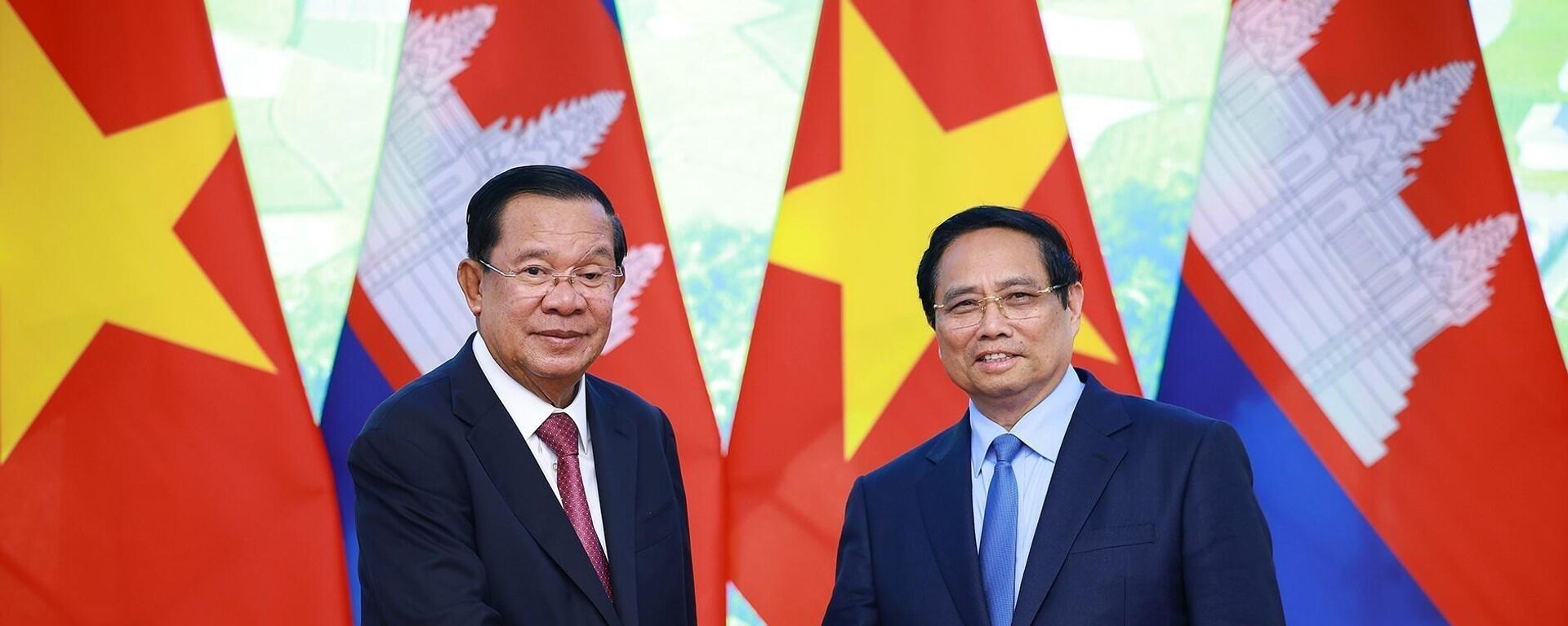 Thủ tướng Phạm Minh Chính hội kiến Chủ tịch Đảng Nhân dân Campuchia, Chủ tịch Thượng viện Campuchia Hun Sen - Sputnik Việt Nam, 1920, 02.09.2025