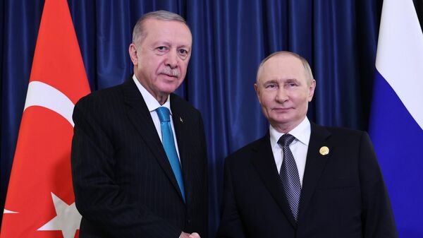 Tổng thống Nga Vladimir Putin và Tổng thống Thổ Nhĩ Kỳ Recep Tayyip Erdogan - Sputnik Việt Nam