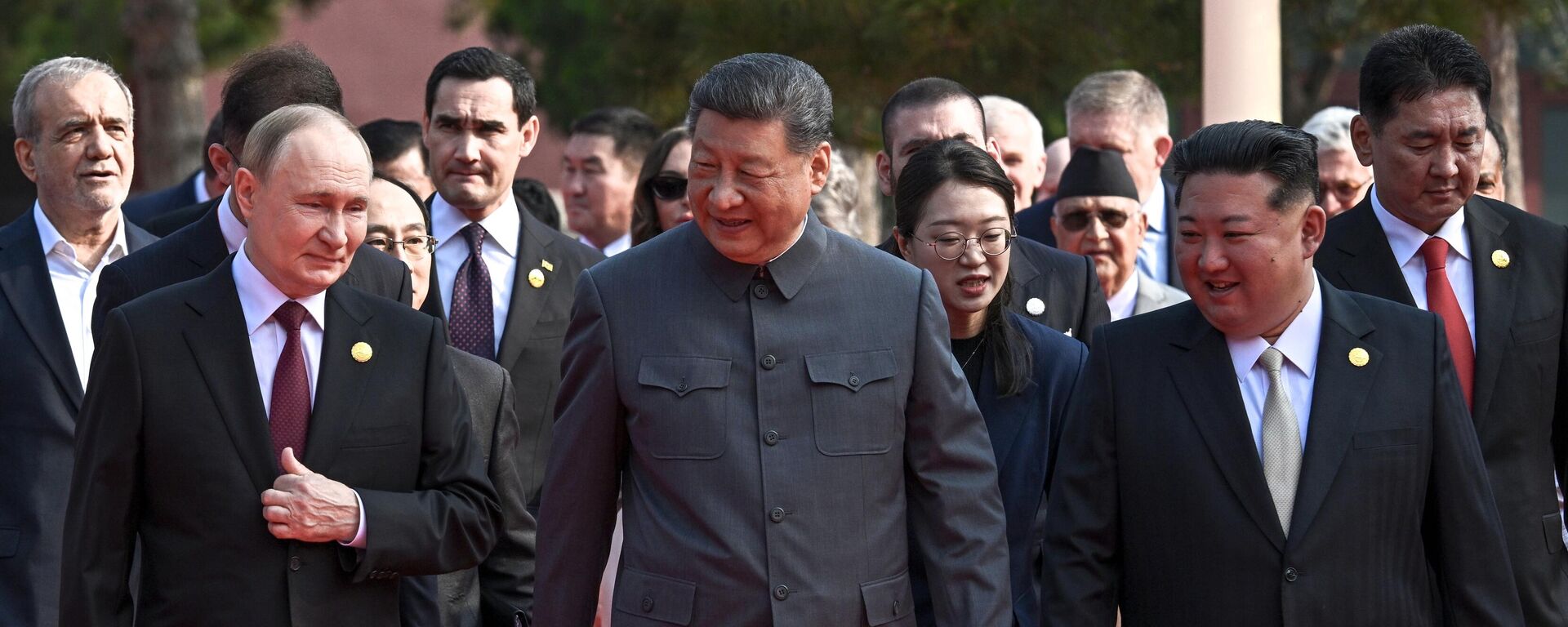 Tổng thống Nga Vladimir Putin đã đến Bắc Kinh dự lễ duyệt binh - Sputnik Việt Nam, 1920, 03.09.2025