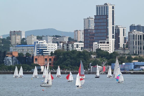 EEF-2025 Cuộc diễu hành thuyền buồm - Sputnik Việt Nam