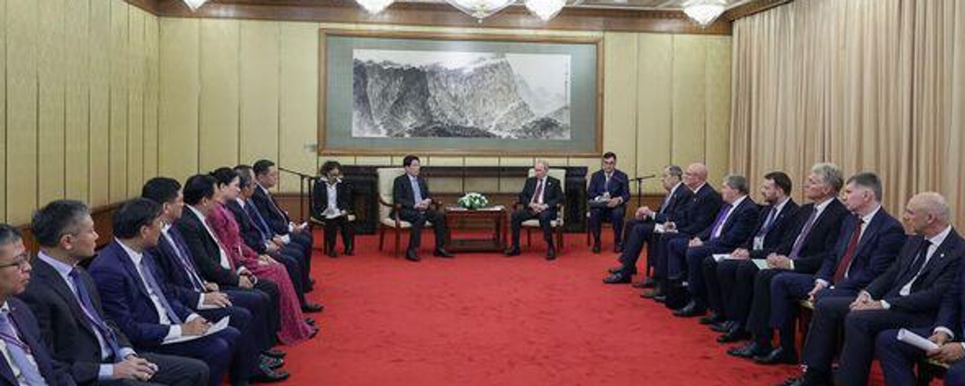 Chủ tịch nước cảm ơn Tổng thống Putin về việc Nga tham gia duyệt binh tại Hà Nội - Sputnik Việt Nam, 1920, 03.09.2025