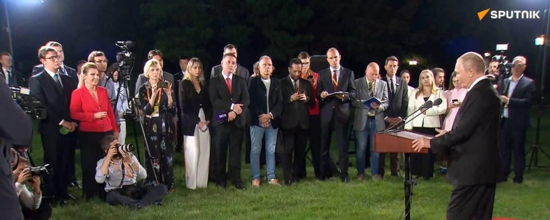 Ông Putin nói về Zelensky: Nếu sẵn sàng cho cuộc gặp, cứ việc đến Matxcơva - Sputnik Việt Nam, 1920, 03.09.2025