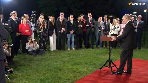 Ông Putin nói về Zelensky: Nếu sẵn sàng cho cuộc gặp, cứ việc đến Matxcơva - Sputnik Việt Nam