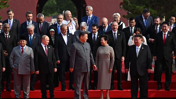 Trưởng đoàn đại biểu nước ngoài trước lễ duyệt binh tại Bắc Kinh - Sputnik Việt Nam