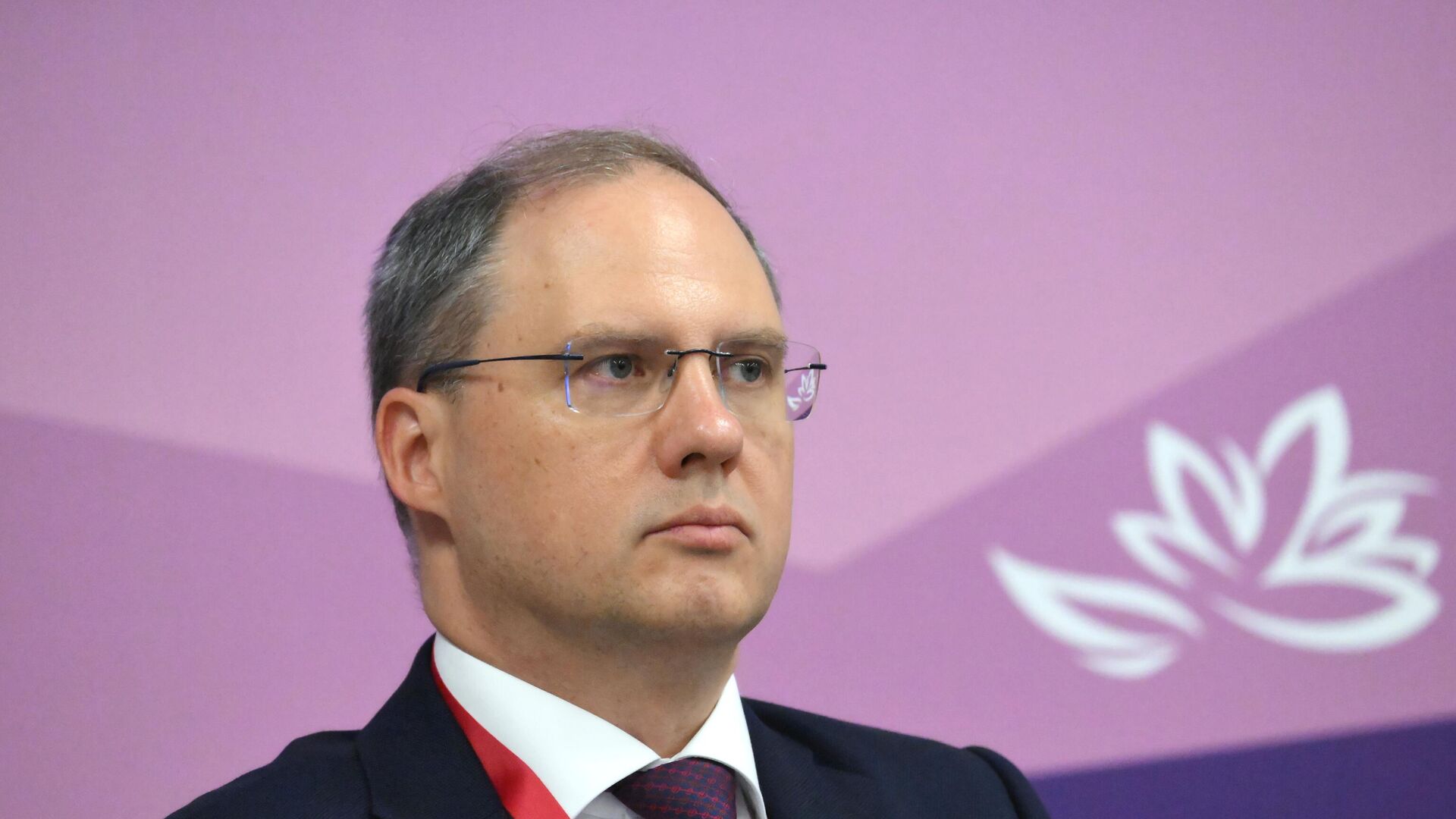 Thứ trưởng Bộ Công Thương Nga Alexei Gruzdev (EEF2025) Thứ trưởng Bộ Công Thương Nga Alexei Gruzdev (EEF2025) - Sputnik Việt Nam, 1920, 05.09.2025