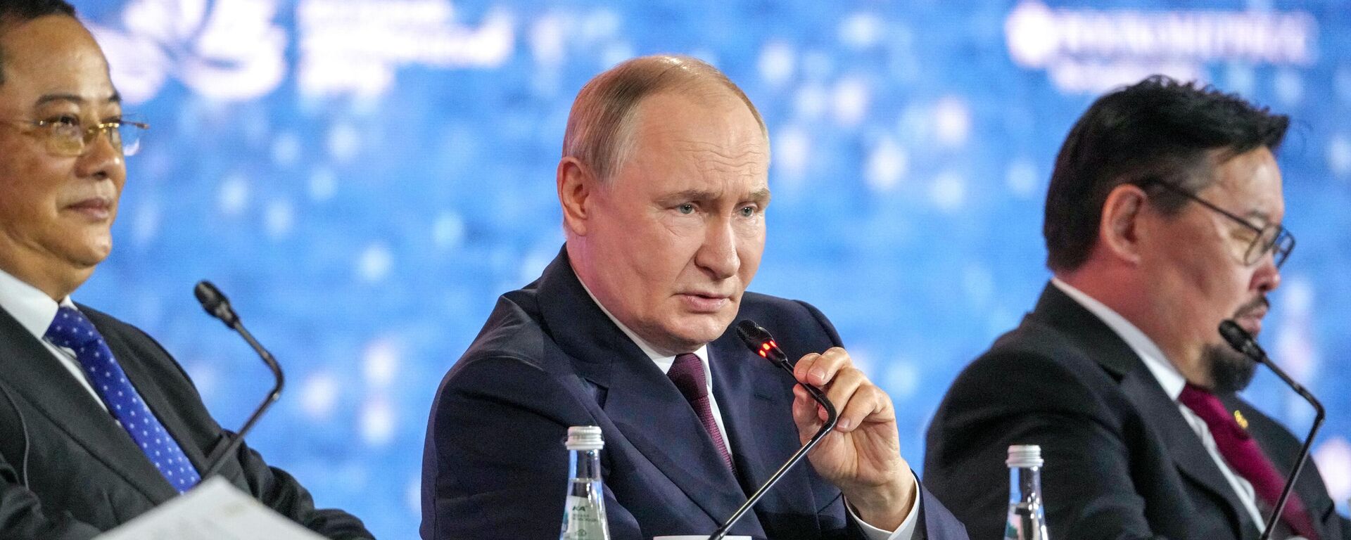 Phiên họp toàn thể  EEF-2025 - Sputnik Việt Nam, 1920, 05.09.2025