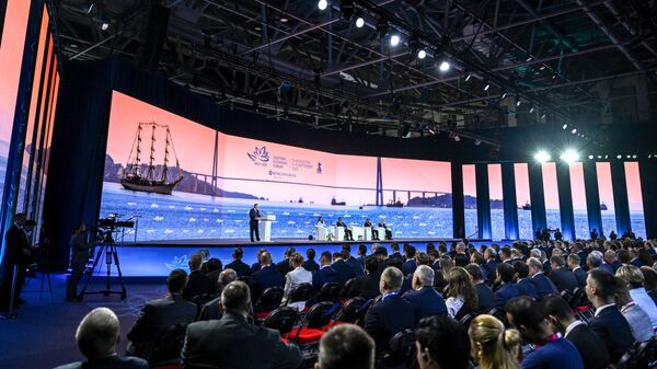 EEF-2025. Phiên họp toàn thể - Sputnik Việt Nam