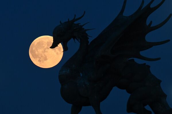 Nguyệt thực toàn phần tại Kazan - Sputnik Việt Nam