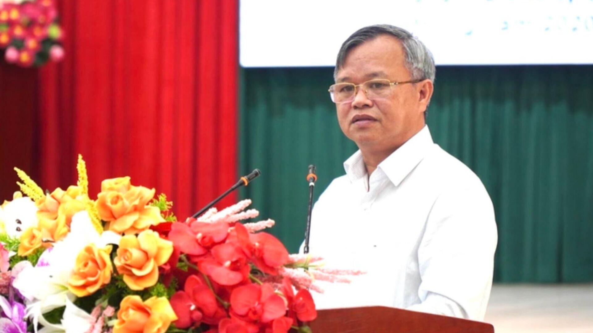 Ông Cao Tiến Dũng trong một cuộc họp - Sputnik Việt Nam, 1920, 09.09.2025