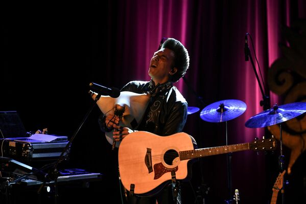 Ca sĩ Slobodan Trkulja đến từ Serbia - Sputnik Việt Nam