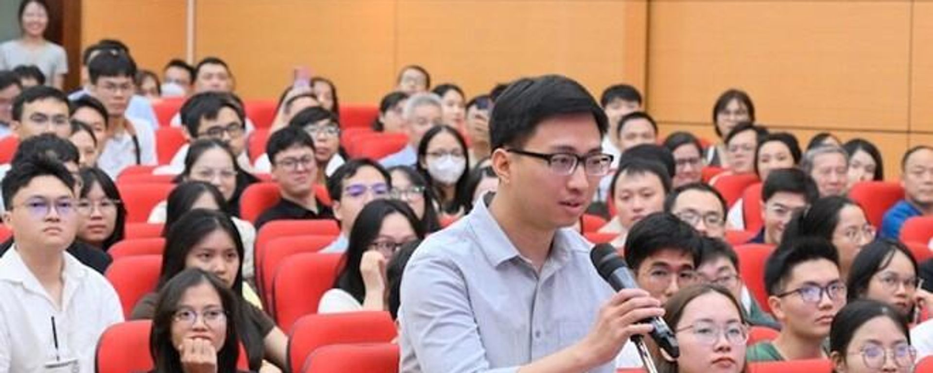 Thủ khoa Vũ Ngọc Duy công bố lựa chọn chuyên ngành bác sĩ nội trú tại buổi Macth Day vào chiều 9.9.  - Sputnik Việt Nam, 1920, 10.09.2025