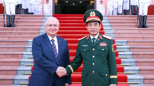 Bộ trưởng Bộ Quốc phòng Phan Văn Giang đón Bộ trưởng Bộ Quốc phòng Thổ Nhĩ Kỳ Yasar Guler - Sputnik Việt Nam