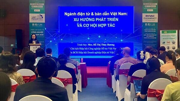 Toàn cảnh hội thảo “Công nghệ phòng sạch 2025: Giải pháp phòng sạch cho ngành sản xuất điện tử và bán dẫn”. - Sputnik Việt Nam
