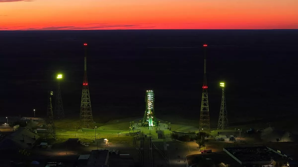 Tên lửa Soyuz-2.1a mang theo tàu chở hàng Progress MS-32 trên bệ phóng tại Sân bay vũ trụ Baikonur - Sputnik Việt Nam