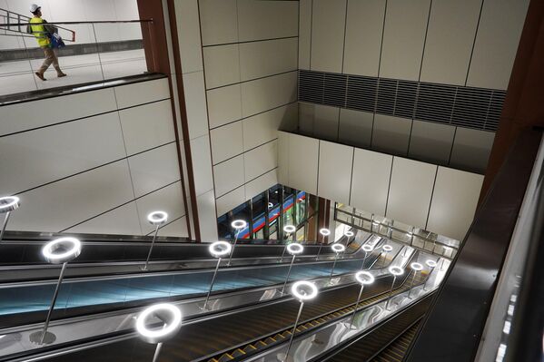 Ga “Akademicheskaya” thuộc tuyến Troitskaya của hệ thống tàu điện ngầm Moskva - Sputnik Việt Nam