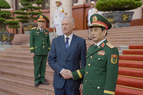 Trợ lý Tổng thống Nga Nikolai Patrushev hội đàm với Bộ trưởng Quốc phòng Việt Nam, Đại tướng Phan Văn Giang - Sputnik Việt Nam