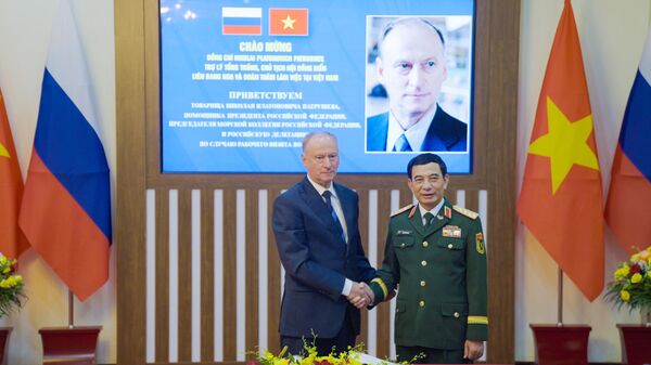 Trợ lý Tổng thống Nga Nikolai Patrushev hội đàm với Bộ trưởng Quốc phòng Việt Nam, Đại tướng Phan Văn Giang - Sputnik Việt Nam