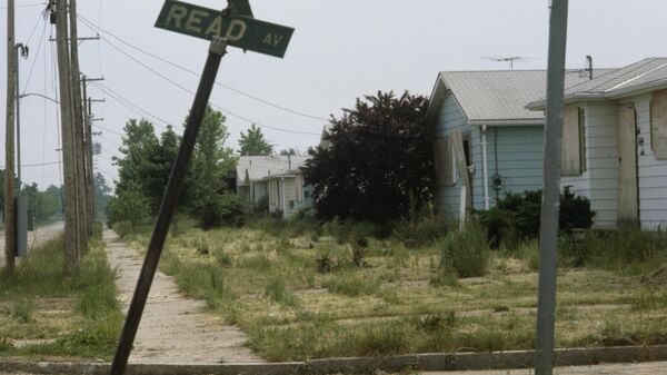 Con đường bỏ hoang ở khu vực ngoại ô  Love Canal  - Sputnik Việt Nam