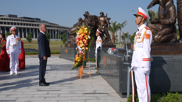 Trợ lý Tổng thống Nga thăm Bảo tàng Lịch sử Quân sự Việt Nam - Sputnik Việt Nam