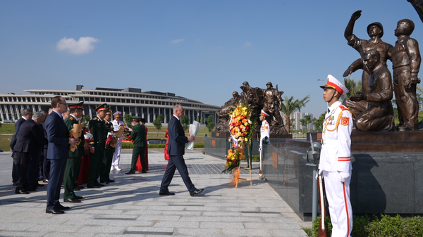 Trợ lý Tổng thống Nga thăm Bảo tàng Lịch sử Quân sự Việt Nam - Sputnik Việt Nam