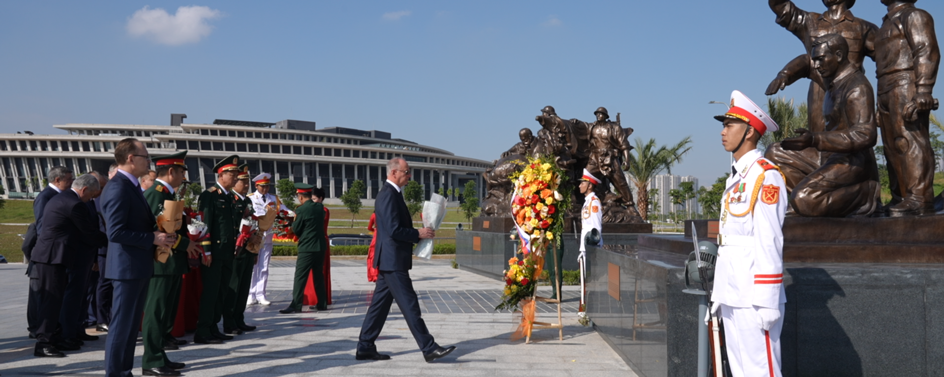 Trợ lý Tổng thống Nga thăm Bảo tàng Lịch sử Quân sự Việt Nam - Sputnik Việt Nam, 1920, 17.09.2025