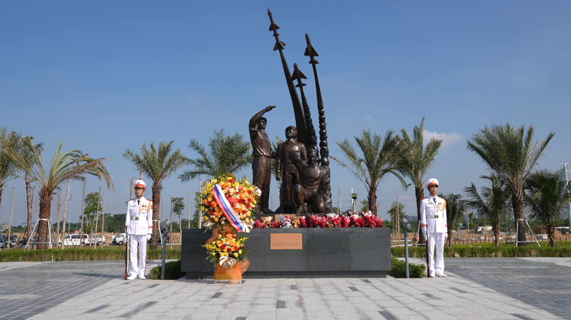 Trợ lý Tổng thống Nga thăm Bảo tàng Lịch sử Quân sự Việt Nam - Sputnik Việt Nam, 1920, 17.09.2025